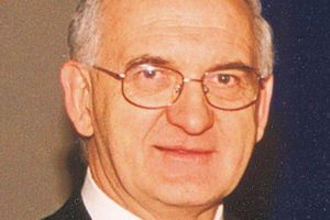 Prof Luke Clancy, Dr Linda Hyder Ferry and Dr Patrick Manning..