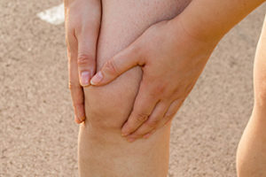 tendon-pain-web-ThinkstockPhotos-523661337