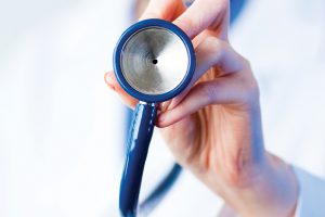 doctor-stethoscopeweb-131581364