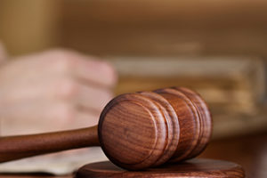 courtroom1-ThinkstockPhotos-482495896