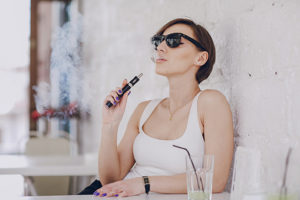 girl with the electronic cigarette