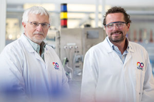 L to R:­ Prof Michael Zaworotko, Bernal Chair of Crystal Engineering, who is among the world’s top 20 research chemists, with Prof Gavin Walker, Bernal Chair of Pharmaceutical Powder Engineering, both based in the University of Limerick. Photo: Sean Curtin True Media