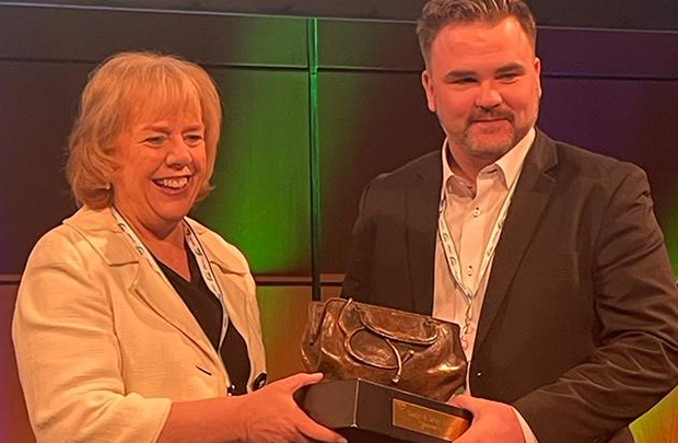 Dr Simon Corcoran wins Medisec Quality in Safety and Practice award - Vimarsana News