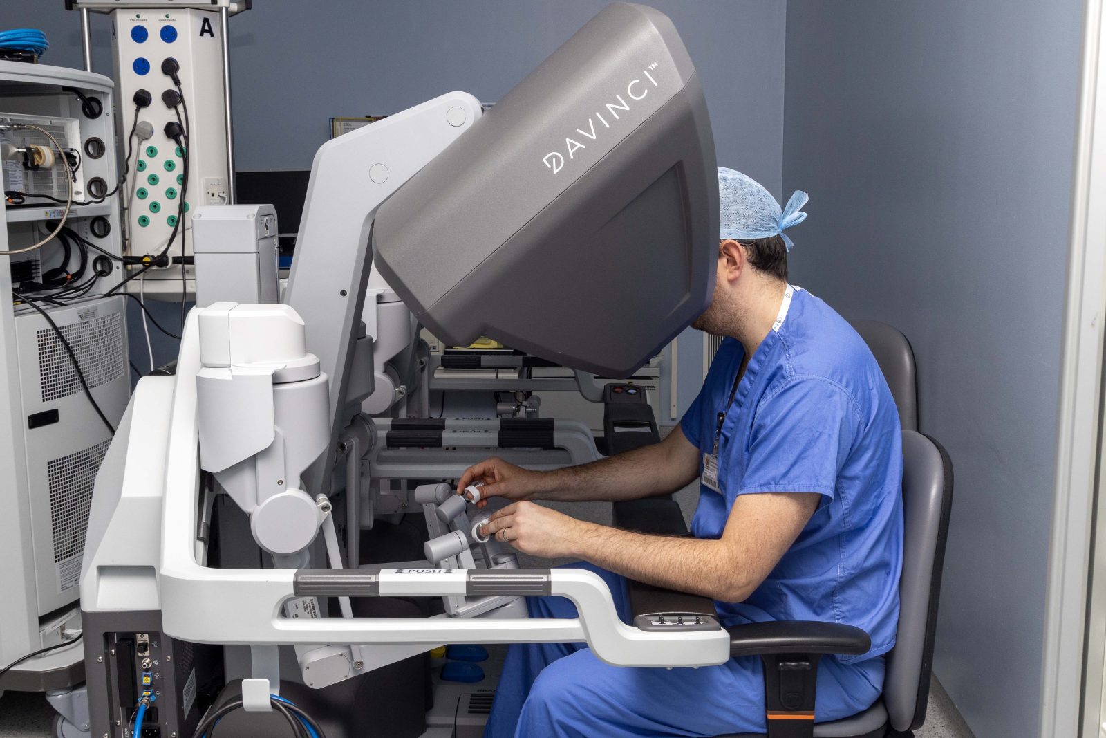 Mater Hospital performs 1000th robotics-assisted surgery