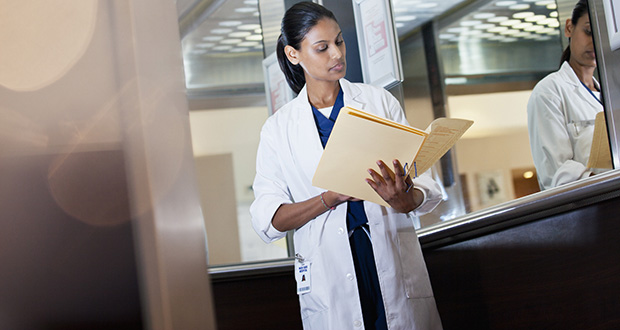 Campaigners Call for Faster Citizenship Pathway to Support Ireland’s Health Service