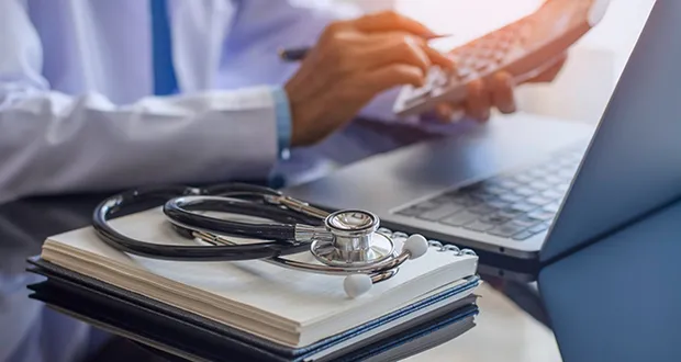 Public-private healthcare pay gap widens to 20 per cent